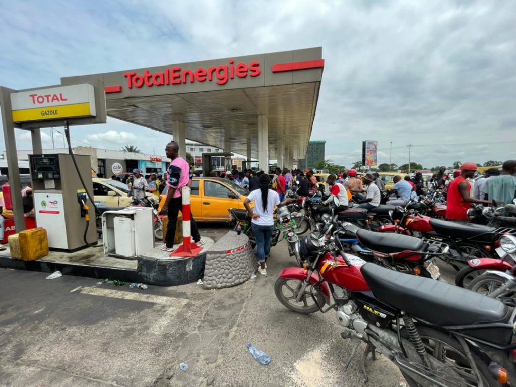 Penurie Carburant Kinshasa Pénurie du carburant à Kinshasa : Un navire de 25.000 tonnes