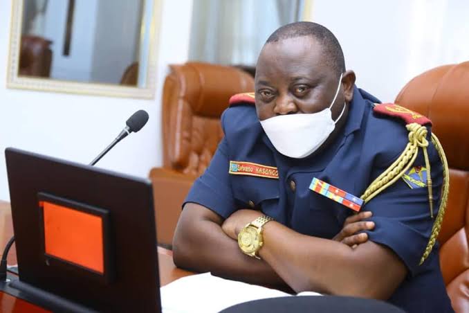 Kinshasa : Dans sa lutte contre la corruption au sein de la PCR, Sylvano Kasongo prévoit des tenues sans poches pour ses éléments