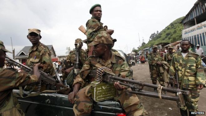 Attaques de Kibumba : Les rebelles du M23 abandonnent plusieurs armes et effets militaires récupérés par les FARDC