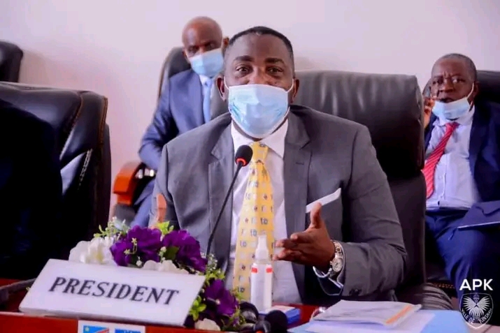 Prétendue extension du conflit Teke et Yaka à Kinshasa : Gode Mpoyi appelle le gouverneur et les services de sécurité à la vigilance