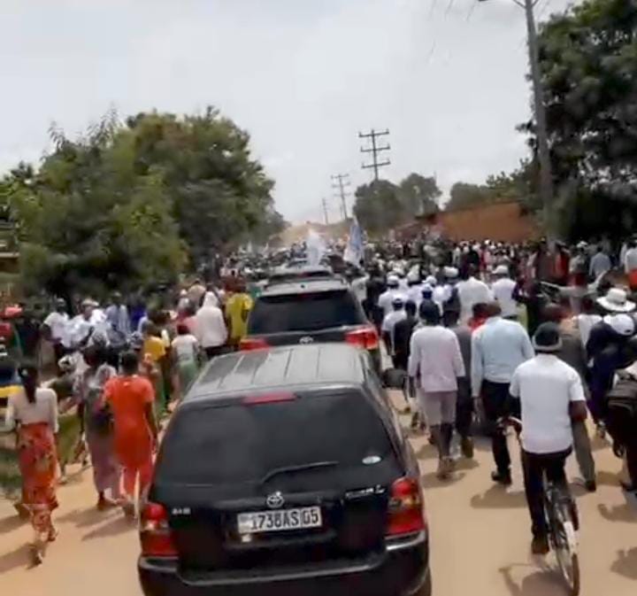 Lubumbashi : Des milliers des combattants d'Ensemble pour la République accompagnent Moïse Katumbi à son enrôlement